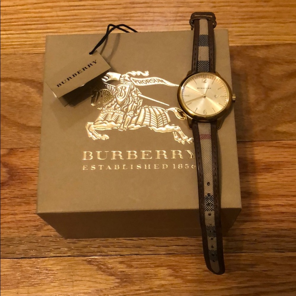 Burberry Women’s Watch with Box and Tag